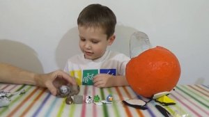 Огромное яйцо с сюрпризом
