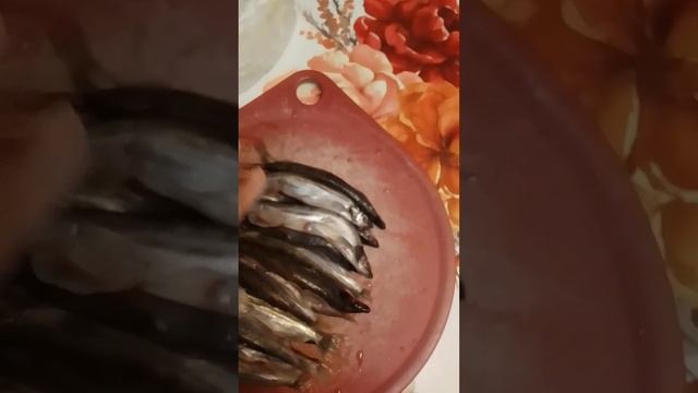 Рецепт вкусной мойвы из Светофора, хрустит и радует смотреть онлайн