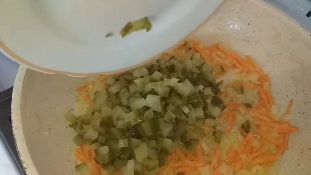 Солянка сборная мясная - сытный мужской суп. ВАши мужья точно её оценят!