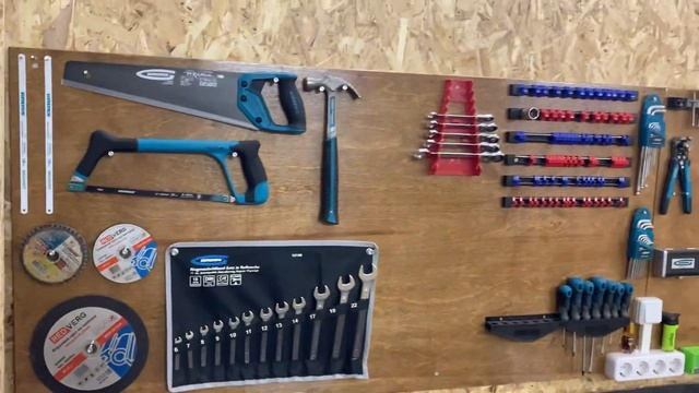 Мой верстак. Зашил ОСП переднюю стену. смотреть онлайн