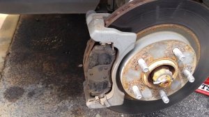 DODGE CALIBER 2008 R/T 2.4L FRONT BRAKE PADS REPLACEMENT