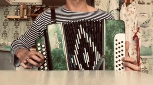 Осваиваю гармонь? Море гладь и шум волны передо мной.