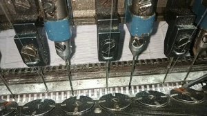 Познавательное и интересное видео | Работа ниткошвейной машины Brehmer, Slow motion