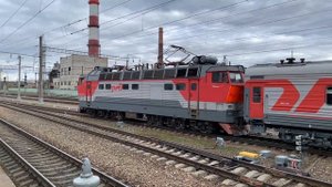ЧС4т-470, скорый поезд Смоленск - Санкт-Петербург 088А отправляется с вокзала Смоленск, 2021 2160p6