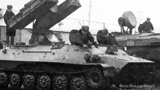 Пролетают годы быстротечно, память мне покоя не даёт. Кто служил, поймёт меня, конечно... смотреть онлайн