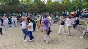 Танцы в Солигорске. Парк 4 стихий.