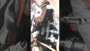 Renault Scenic 1 1.9 dci fuel filter replacement and bleeding