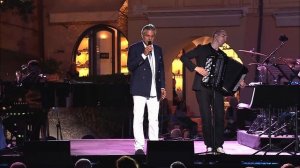 Andrea Bocelli - Champagne - Live  2012