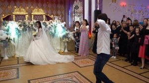 ТАНЕЦ ЖЕНИХА И НЕВЕСТЫ СВАДЬБА В МАТИЗЕ !!!Видеограф Муслим Камбулатов тел:89285802662