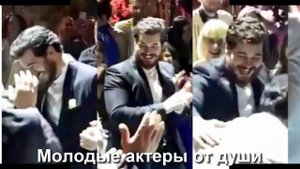Чагатай Улусой появился на публике со своей девушкой #звезды турецкого кино
