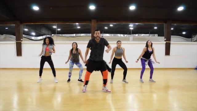 Échame la culpa - Luis Fonsi, Demi Lovato / ZUMBA смотреть онлайн