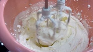 Кето меренговый рулет