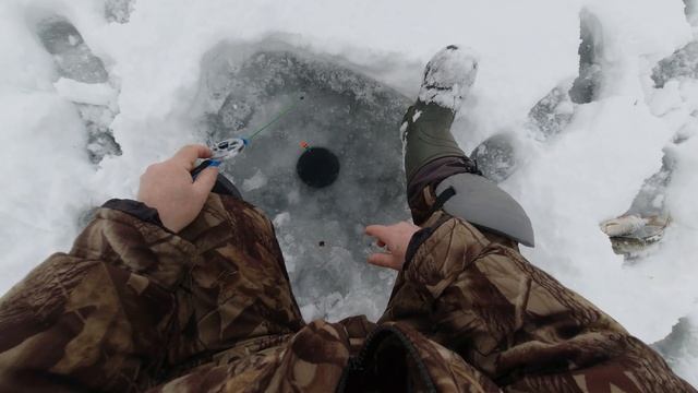 За Крупной Плотвой С Поплавком смотреть онлайн