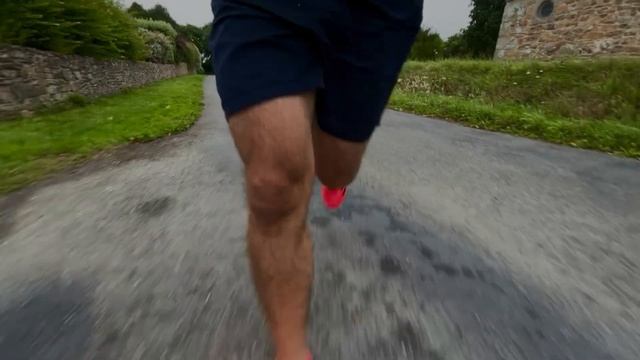 Grisillant ярко-серый бег ?♂️ - выпуск #673 Июль 24 2023 #1день1минута #франция #bretagne смотреть онлайн