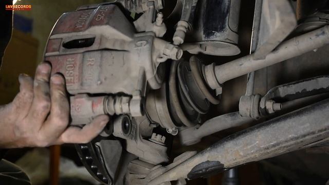 Замена тормозного диска и колодок Тойота Виста Ардео смотреть онлайн