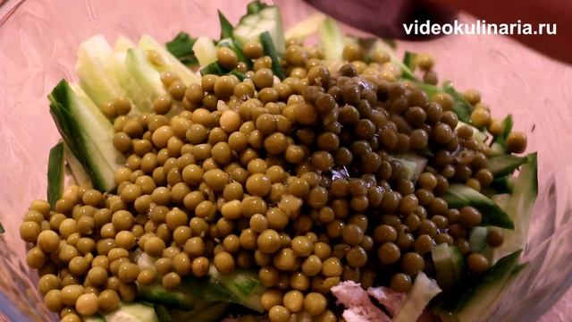 Рецепт-Салат из куриного филе с огурцом от videokulinaria.ru смотреть онлайн
