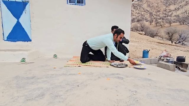 hand in hand or education and support for cancer patients.