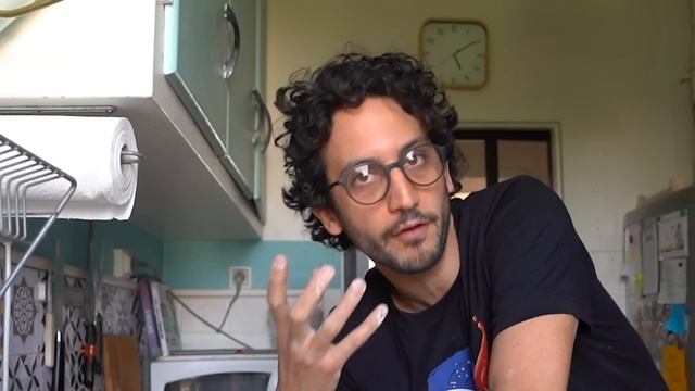 I Try to Master The Pizza "Slapping" Technique... смотреть онлайн