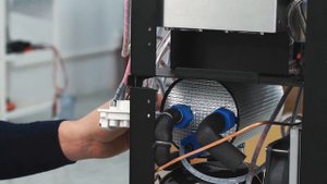 РАЗБИРАЮ ДИОДНЫЙ ЛАЗЕР ЗА 1 000 000 РУБЛЕЙ