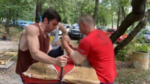 Борьба за столом  в День ВДВ 02.08.2020 армрестлинг, armwrestling