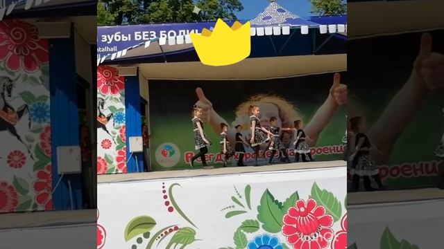 1 сентября -Даша зажигает в парке Якутова! Родителям завидно!