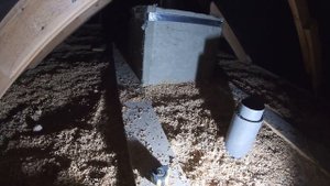 Опилки на крыше, спустя два года. Толщина утепления и пожароопасность ! Показываю и рассказываю.