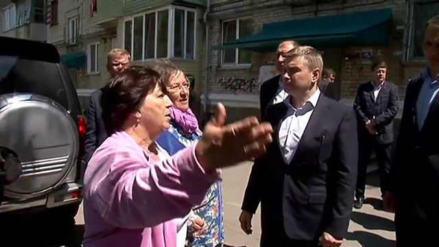 Хозяйским глазом градоначальник Уссурийска оценил микрорайон "Южный" смотреть онлайн