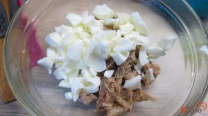 Салат с уткой и маринованными огурцами