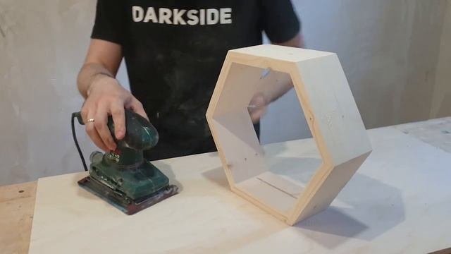 Detaly Woodwork (изготовление полки соты)