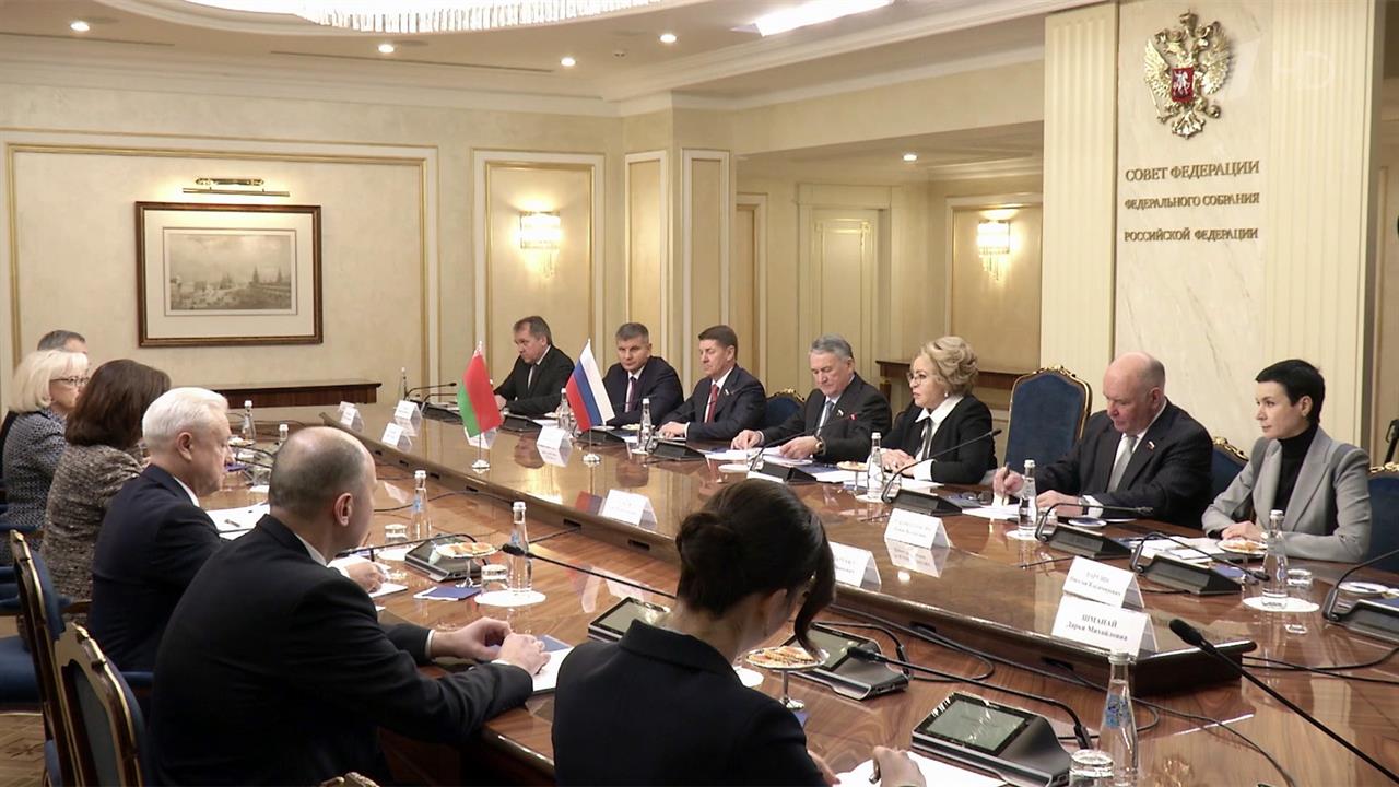 Главы верхних палат парламентов России и Белоруссии подписали соглашение о сотрудничестве