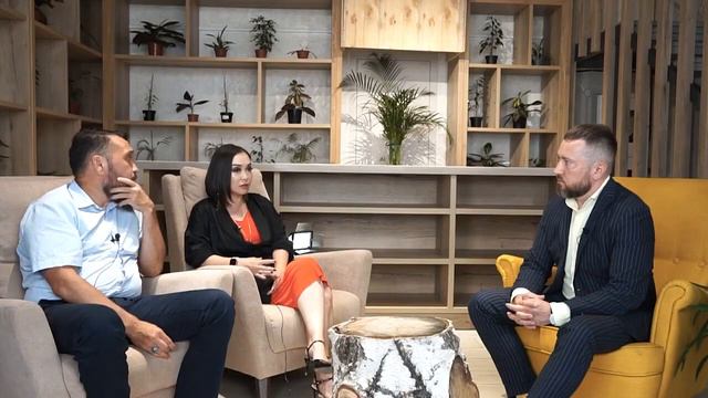 СКОЛЬКО ЗАРАБАТЫВАЮТ РИЭЛТОРЫ⁉️ ИНТЕРВЬЮ С РУКОВОДИТЕЛЯМИ АГЕНТСТВА НЕДВИЖИМОСТИ «ВИТРИНА»✅ смотреть онлайн