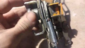 ремонт замка задней двери  Mercedes Benz т1