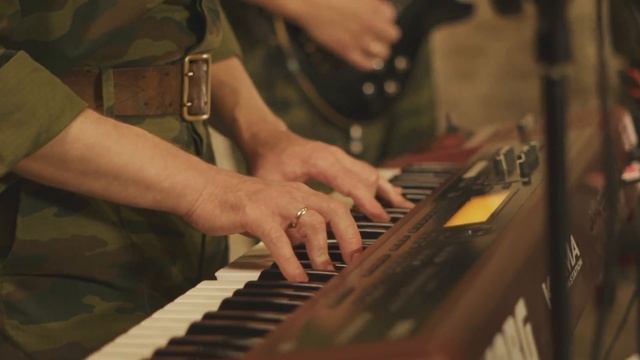 Группа "Голубые Береты" - Небо августа (клип)