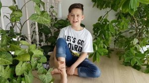 "Дайте детству наиграться" З. Баева читает Даниил Лесных 12 лет