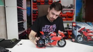 LEGO Technic 42107 Ducati Panigale V4R (обзор/review)