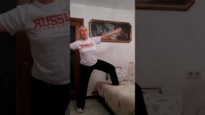 Лёгкая атлетика. Техника метания копья в домашних условиях.