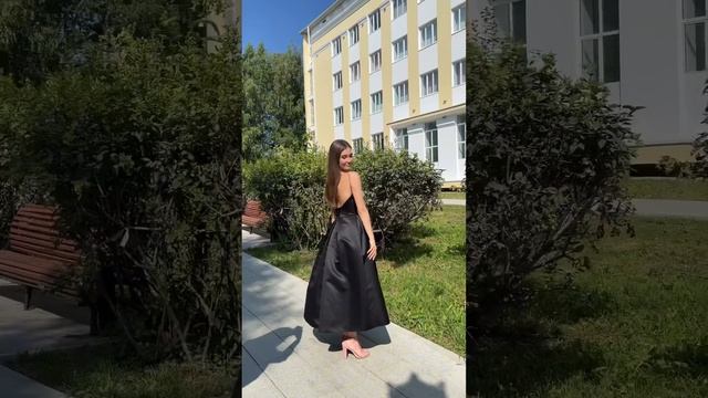 Изящное и в тоже время строгое платье классического черного оттенка?#dress #вечернееплатье #dress
