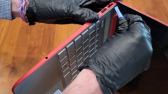 How To Remove Bottom Of Red HP Laptop смотреть онлайн
