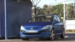 Помыл машину и тут голубь на паганил