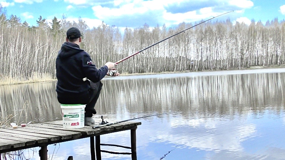 Ловля на удочку весной видео. Удочки для весенней рыбалки на Волге.