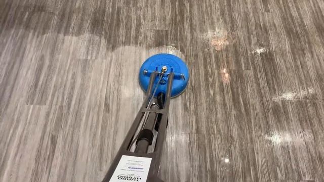 Vinyl floor cleaning