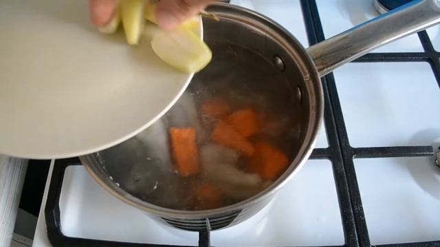 Бульон из куриных лапок - просто, дешево и вкусно