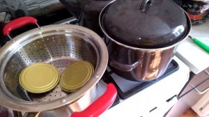 Компот  из  клубники и абрикосов