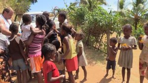 Madagascar Day 11 - Бедные Африканские Дети