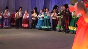 Детский казачий ансамбль "Чубарики".flv