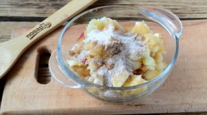 Фаршированные яблоки в духовке