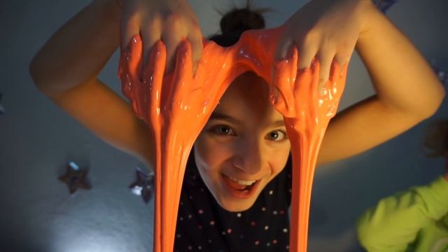 Огромный лизун ! Как сделать хендгам дома ? Самый легкий рецепт. ЛИЗУН С ПЕНОПЛАСТОМ смотреть онлайн