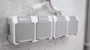 Charging your Plug-in Hybrid Electric Vehicle – BMW How-To