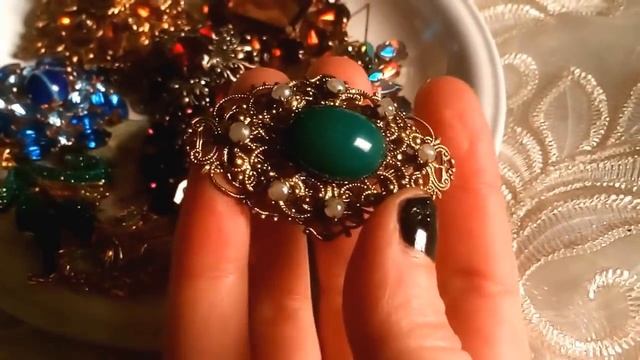 Чешские винтажные броши ( много)