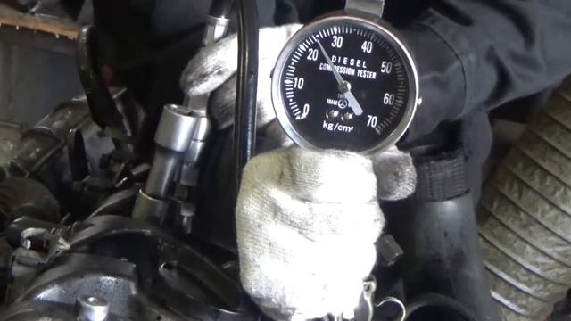 Проверка компрессии в двигателе D4EA 1797928 CRDI 112л.с. на Santa Fe Classic смотреть онлайн
